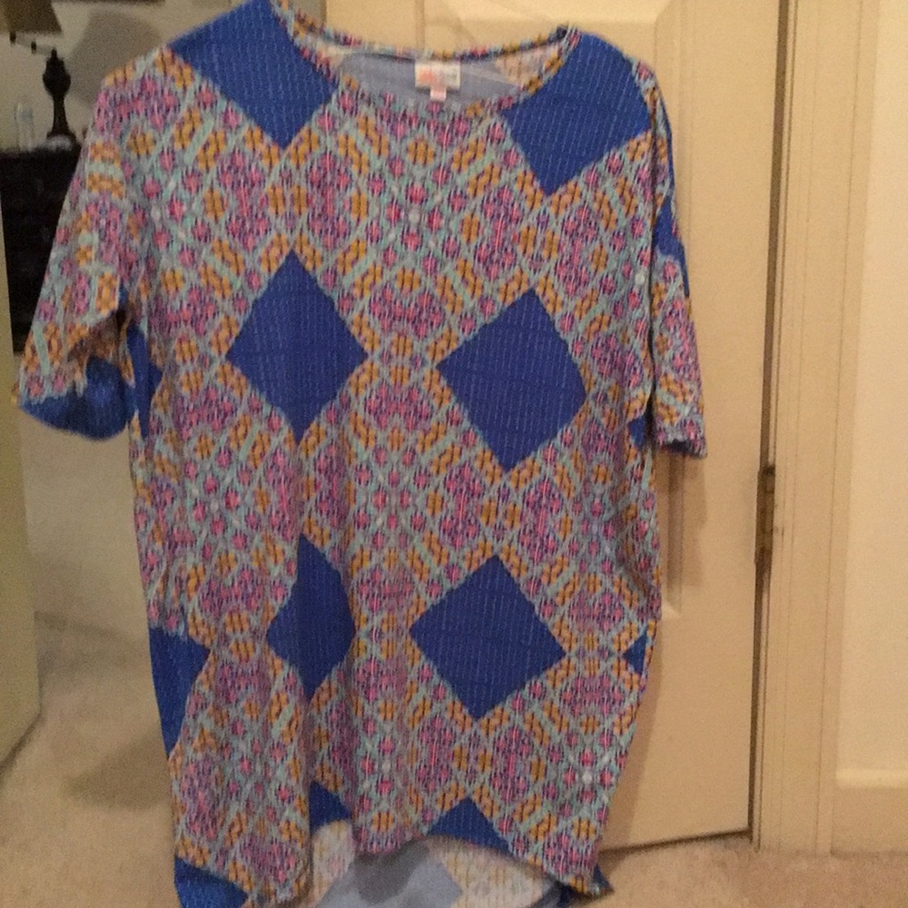 Lularoe Randy style shirt size xxs.